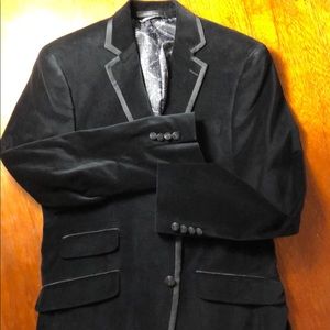 Beautiful, casual tuxedo jacket